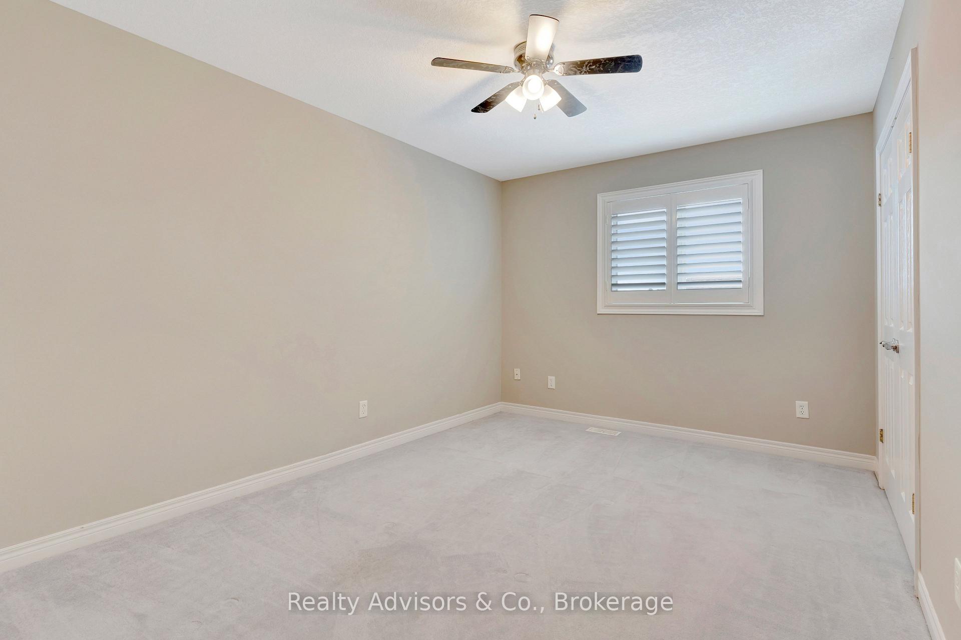 Photo 23 of 537 Buckingham Boulevard, Waterloo — HOMEH