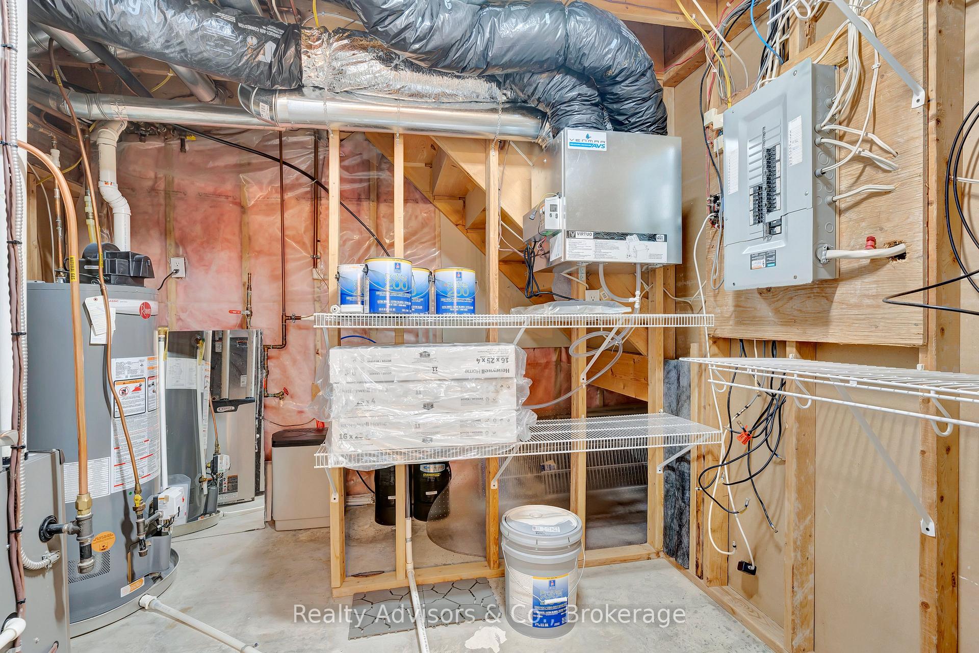 Photo 30 of 537 Buckingham Boulevard, Waterloo — HOMEH
