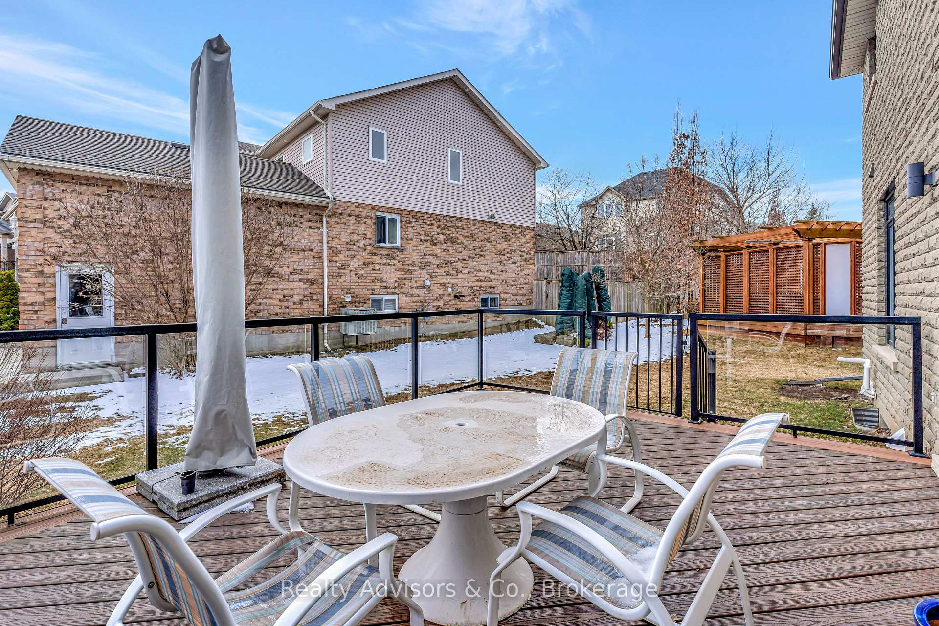 Photo 33 of 537 Buckingham Boulevard, Waterloo — HOMEH