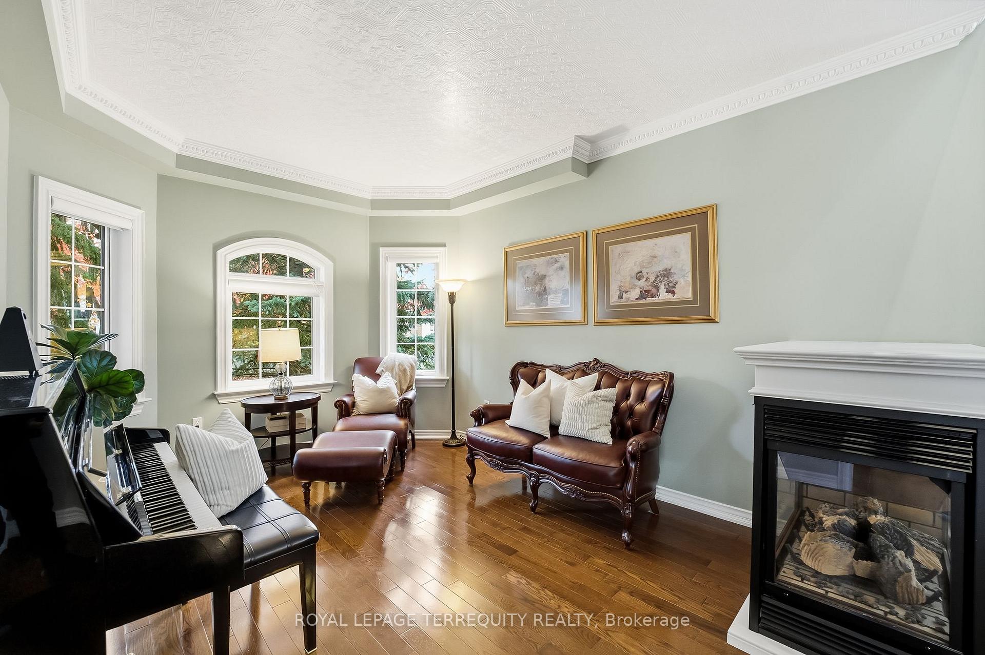 Photo 19 of 134 Cassels Road E, Whitby, Brooklin — HOMEH