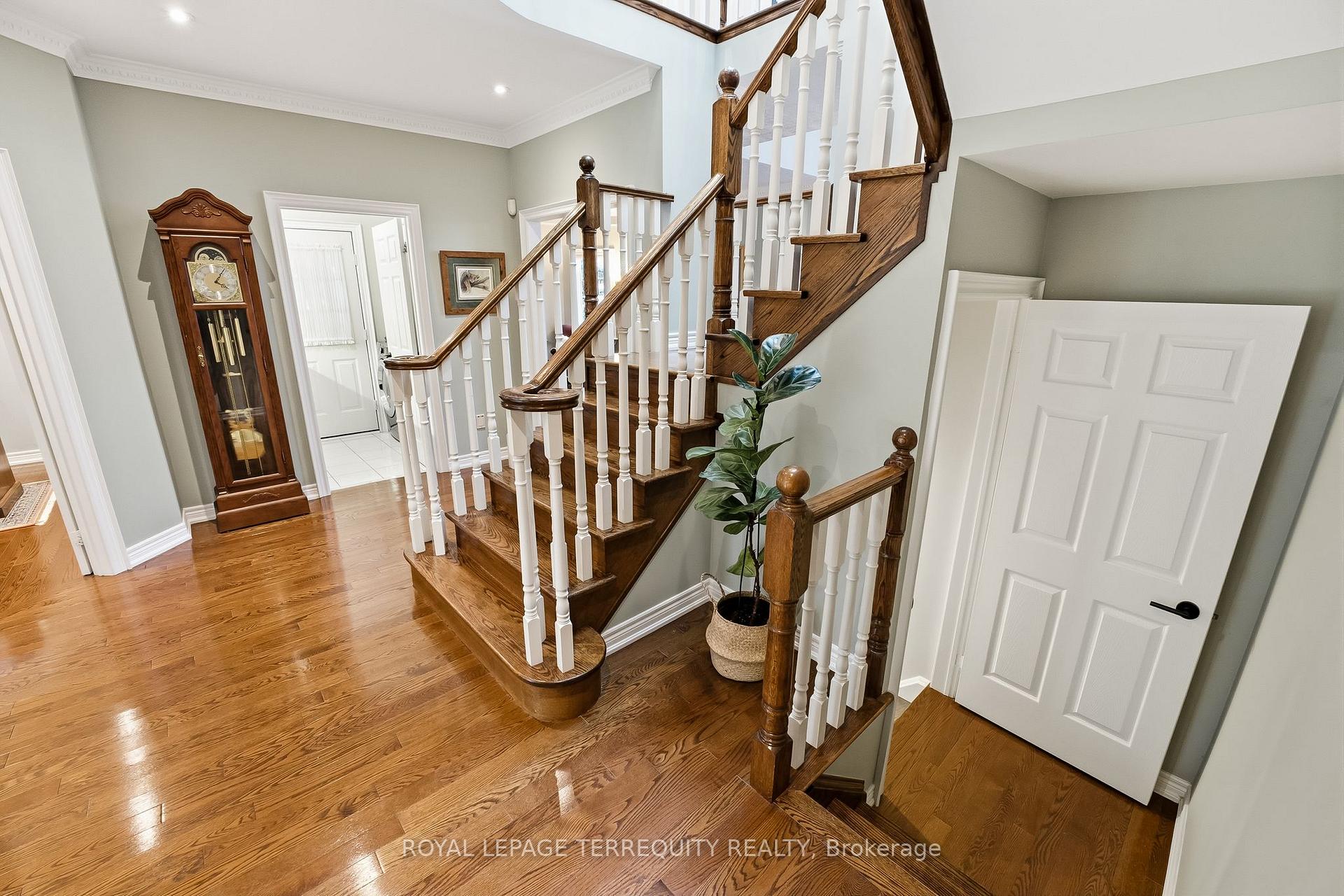 Photo 32 of 134 Cassels Road E, Whitby, Brooklin — HOMEH