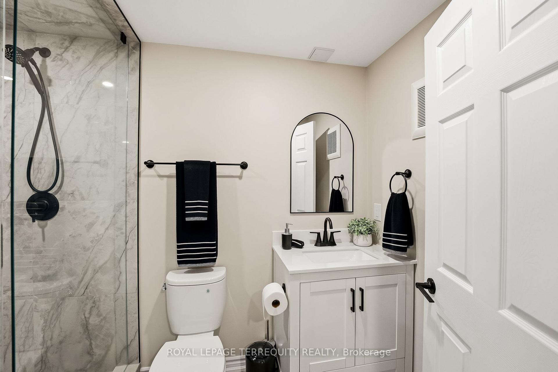 Photo 37 of 134 Cassels Road E, Whitby, Brooklin — HOMEH