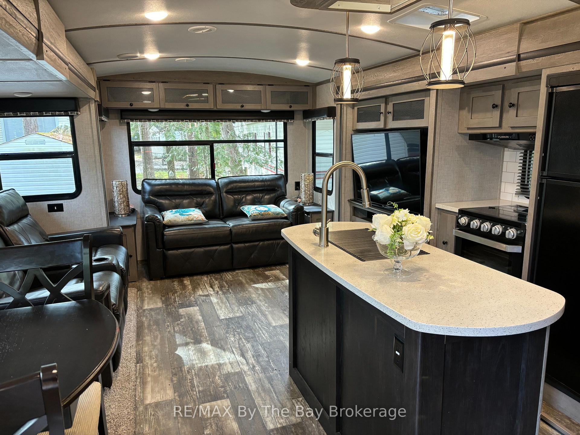 Photo 15 of Unit 259, 85 Theme Park Drive, Wasaga Beach — HOMEH