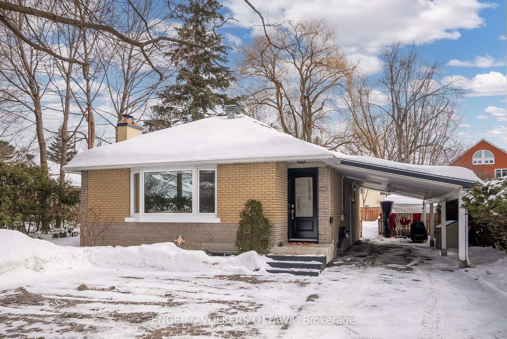 Photo 3 of 2205 Webster Avenue, Ottawa, Alta Vista — HOMEH