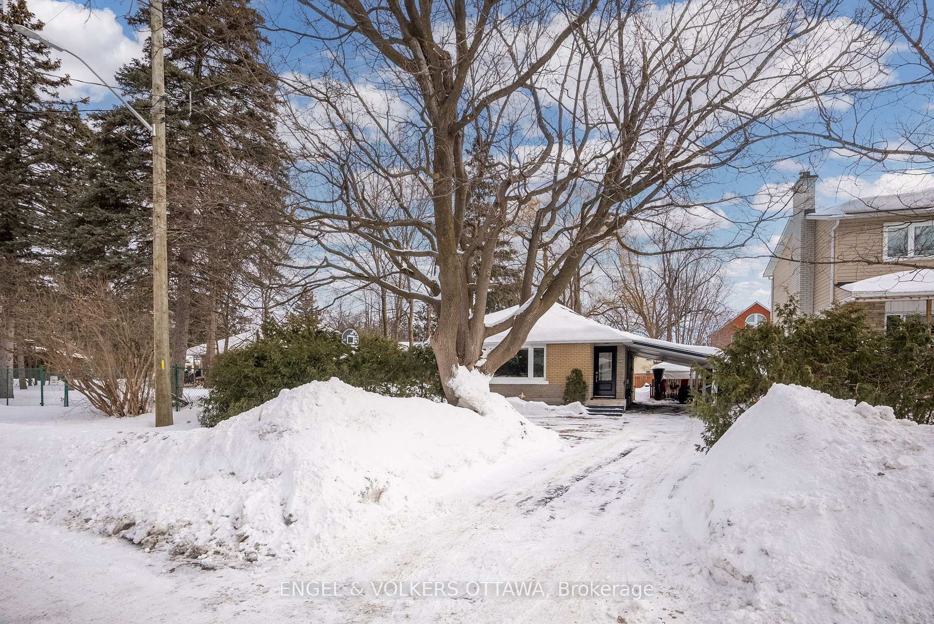 Photo 6 of 2205 Webster Avenue, Ottawa, Alta Vista — HOMEH