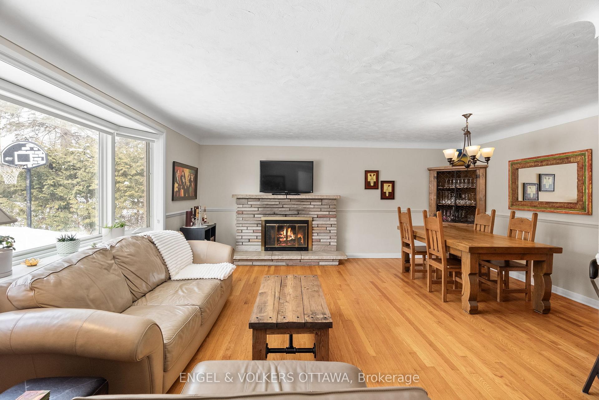 Photo 7 of 2205 Webster Avenue, Ottawa, Alta Vista — HOMEH