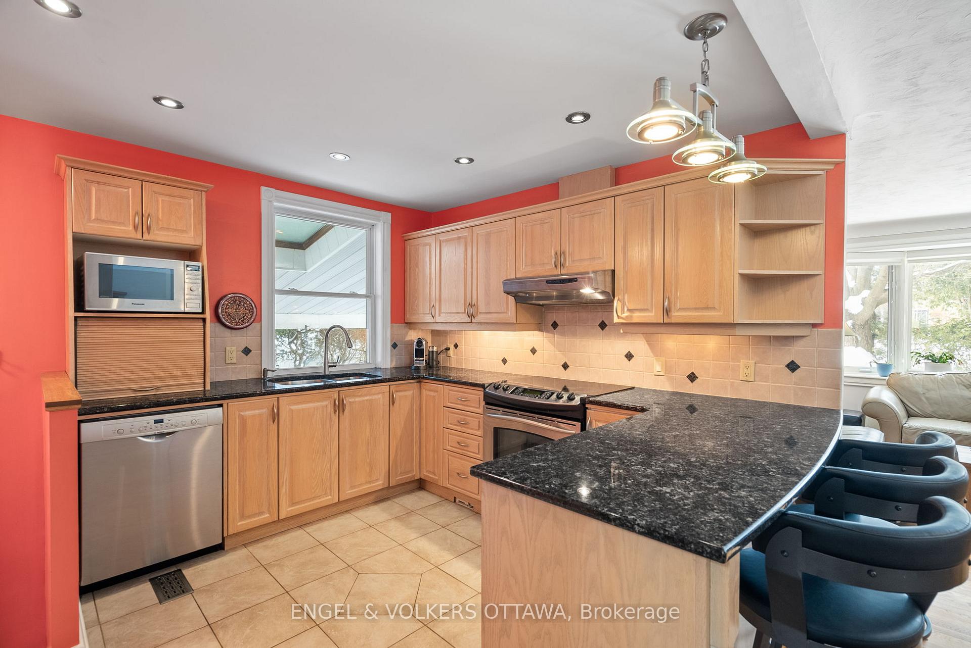 Photo 15 of 2205 Webster Avenue, Ottawa, Alta Vista — HOMEH
