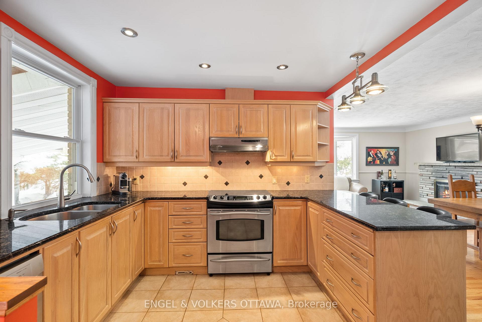 Photo 17 of 2205 Webster Avenue, Ottawa, Alta Vista — HOMEH