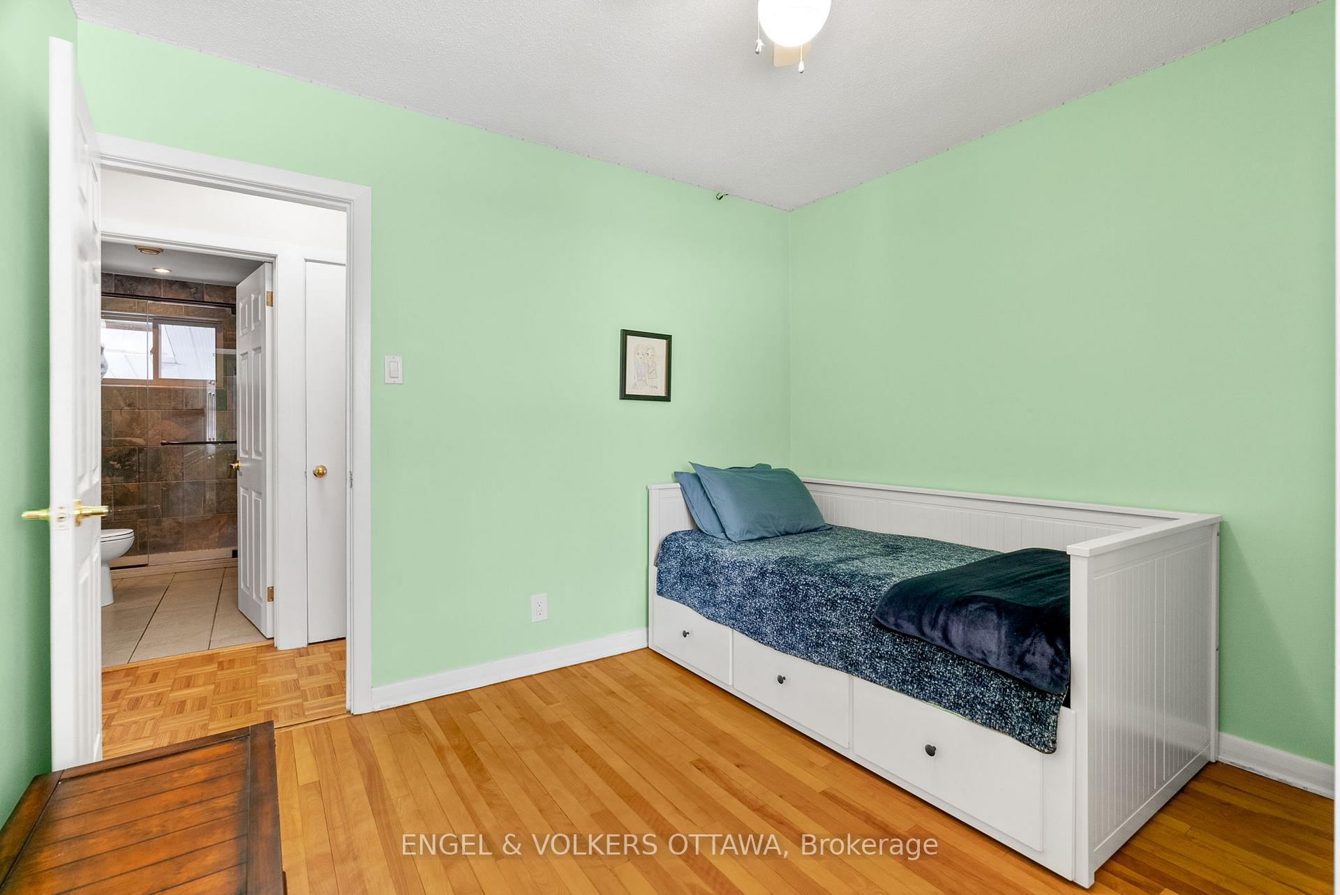 Photo 19 of 2205 Webster Avenue, Ottawa, Alta Vista — HOMEH