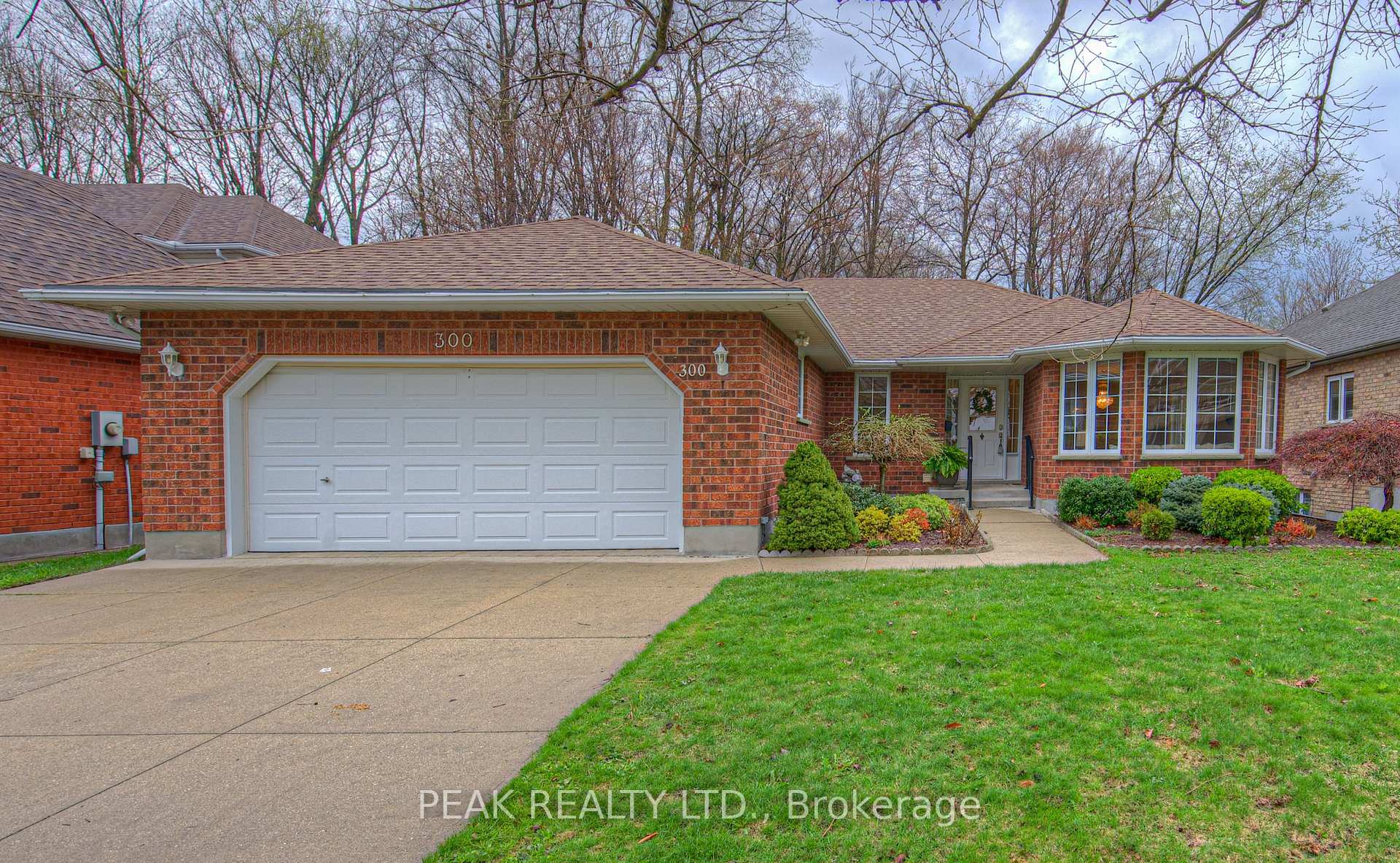 Photo 1 of 300 Thorncrest Drive, Waterloo — HOMEH