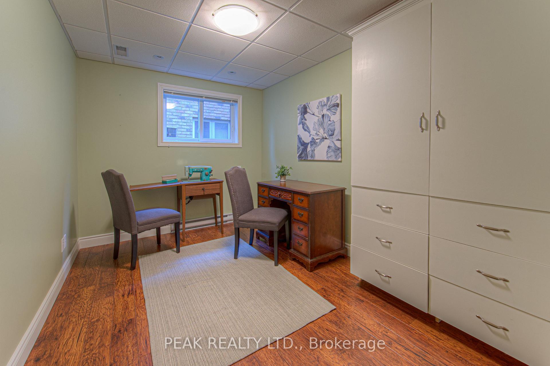 Photo 25 of 300 Thorncrest Drive, Waterloo — HOMEH