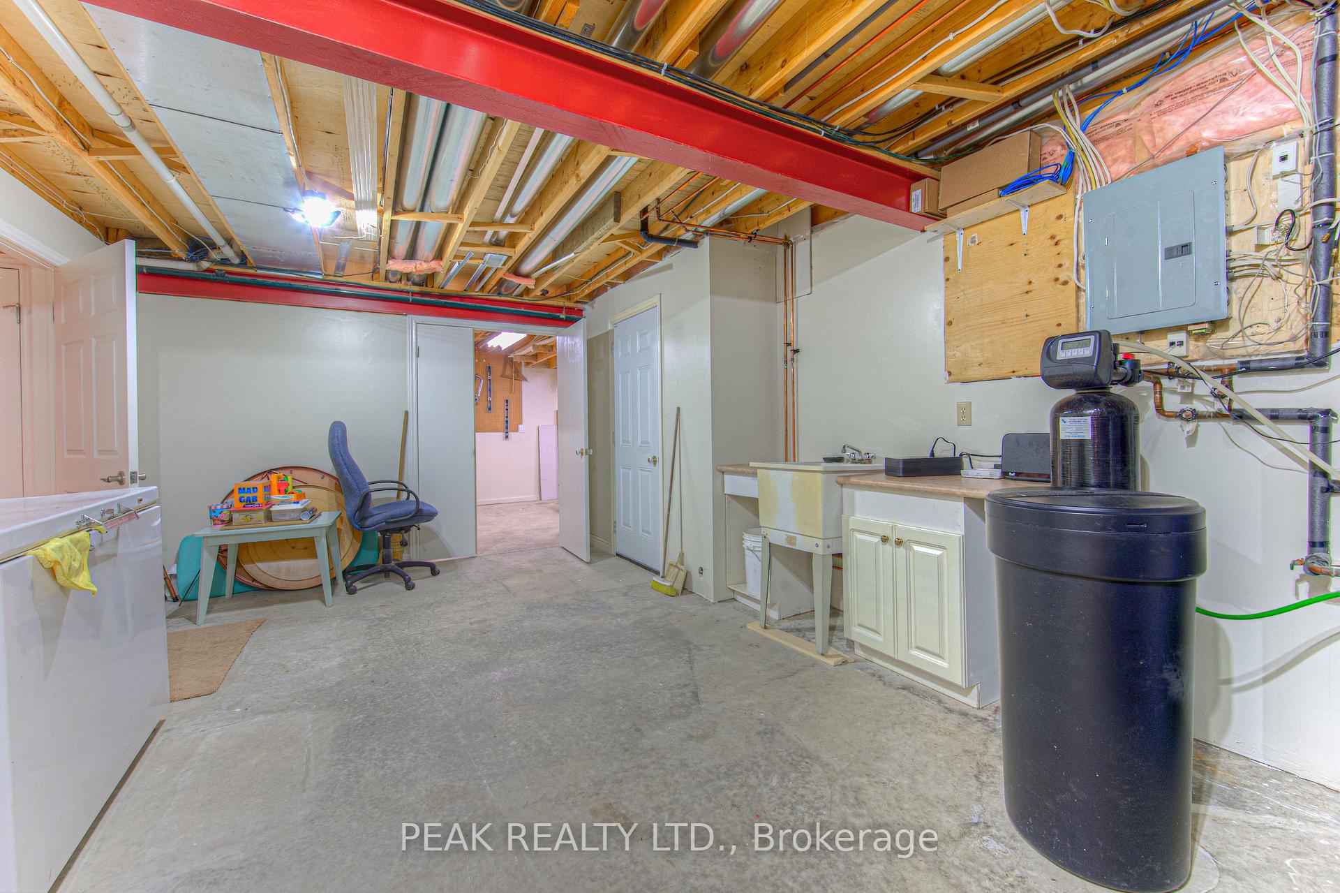 Photo 28 of 300 Thorncrest Drive, Waterloo — HOMEH