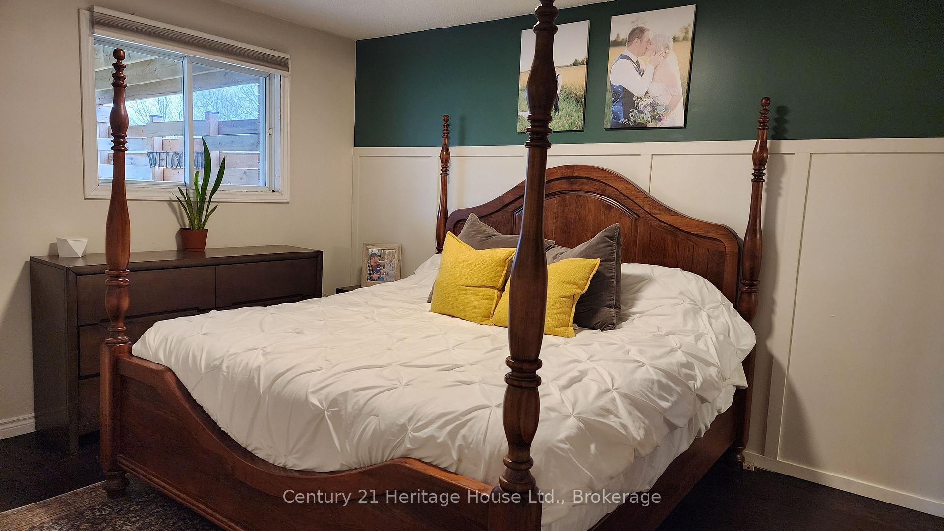 Photo 8 of 220 Bruce Street, West Grey — HOMEH