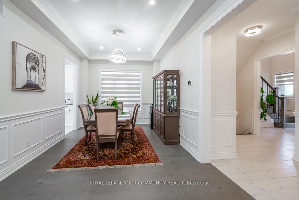 Photo 5 of 18 Maple Fields Circle, Aurora, Aurora Estates — HOMEH
