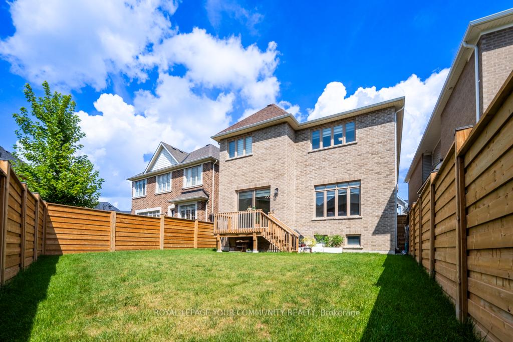 Photo 44 of 18 Maple Fields Circle, Aurora, Aurora Estates — HOMEH