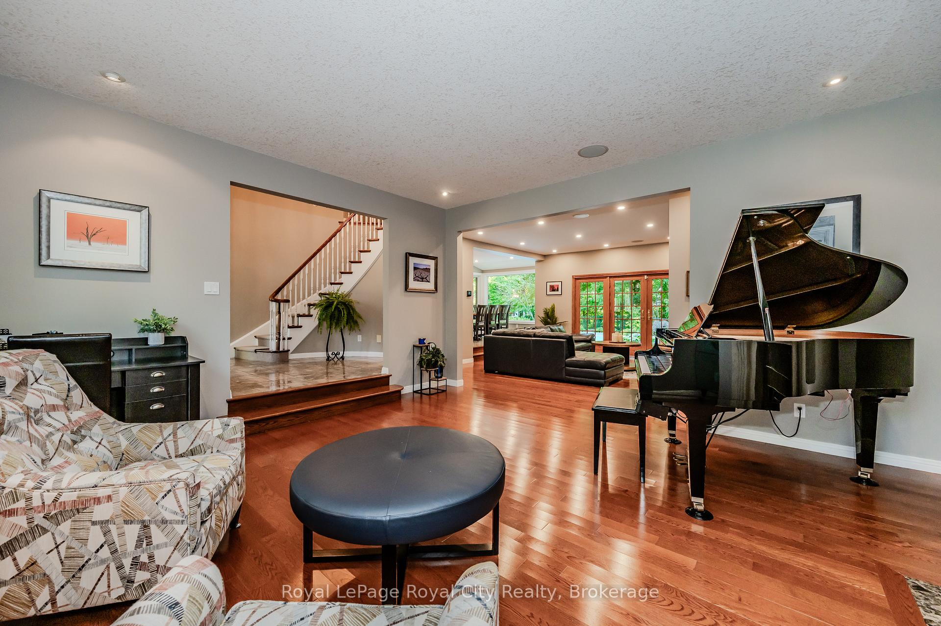 Photo 8 of 586 Eastgate Walk, Waterloo — HOMEH
