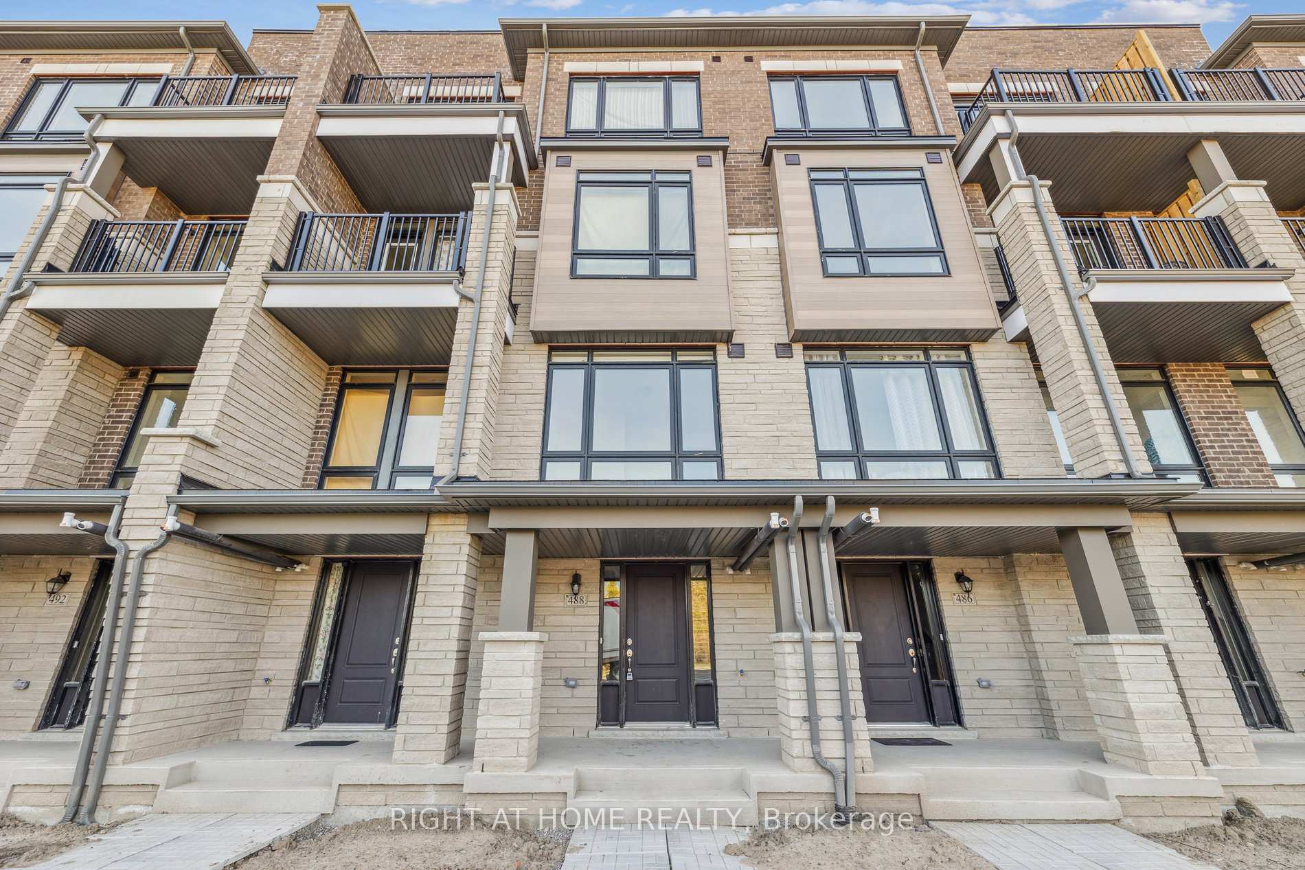 Photo 1 of 488 Salem Road S, Ajax, South East — HOMEH
