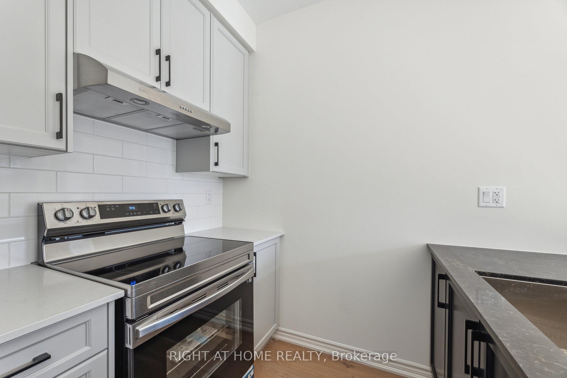 Photo 6 of 488 Salem Road S, Ajax, South East — HOMEH