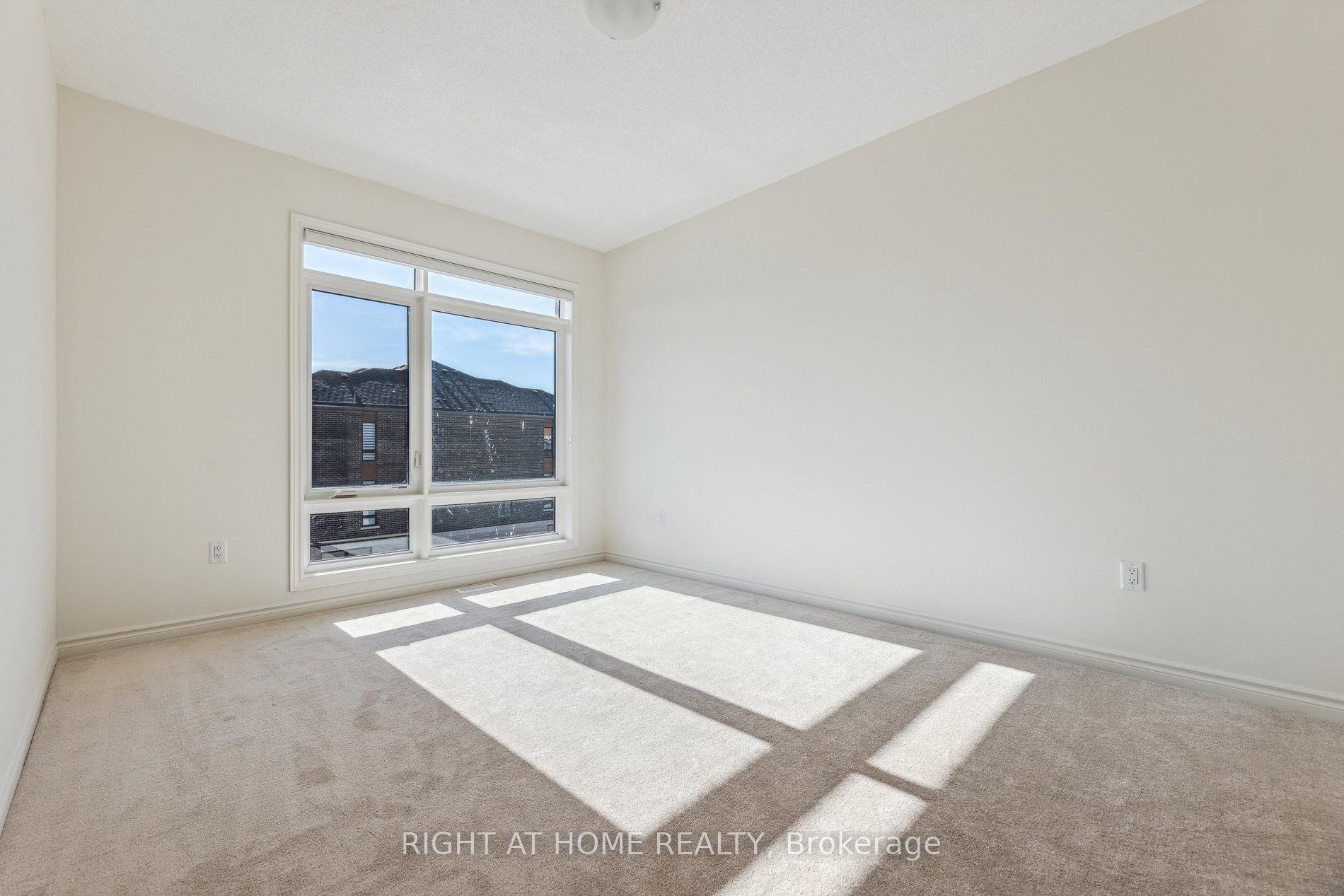 Photo 11 of 488 Salem Road S, Ajax, South East — HOMEH