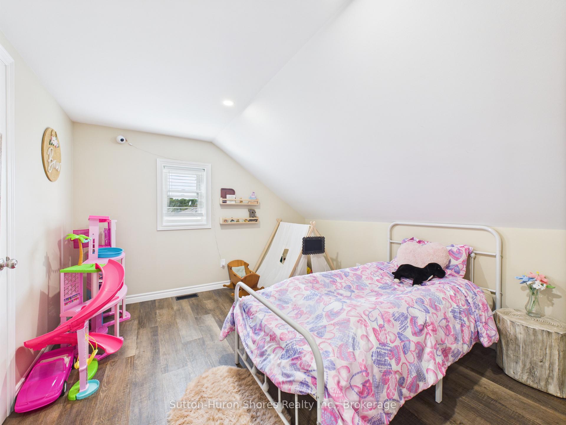 Photo 16 of 24 Market Street, Arran-Elderslie — HOMEH