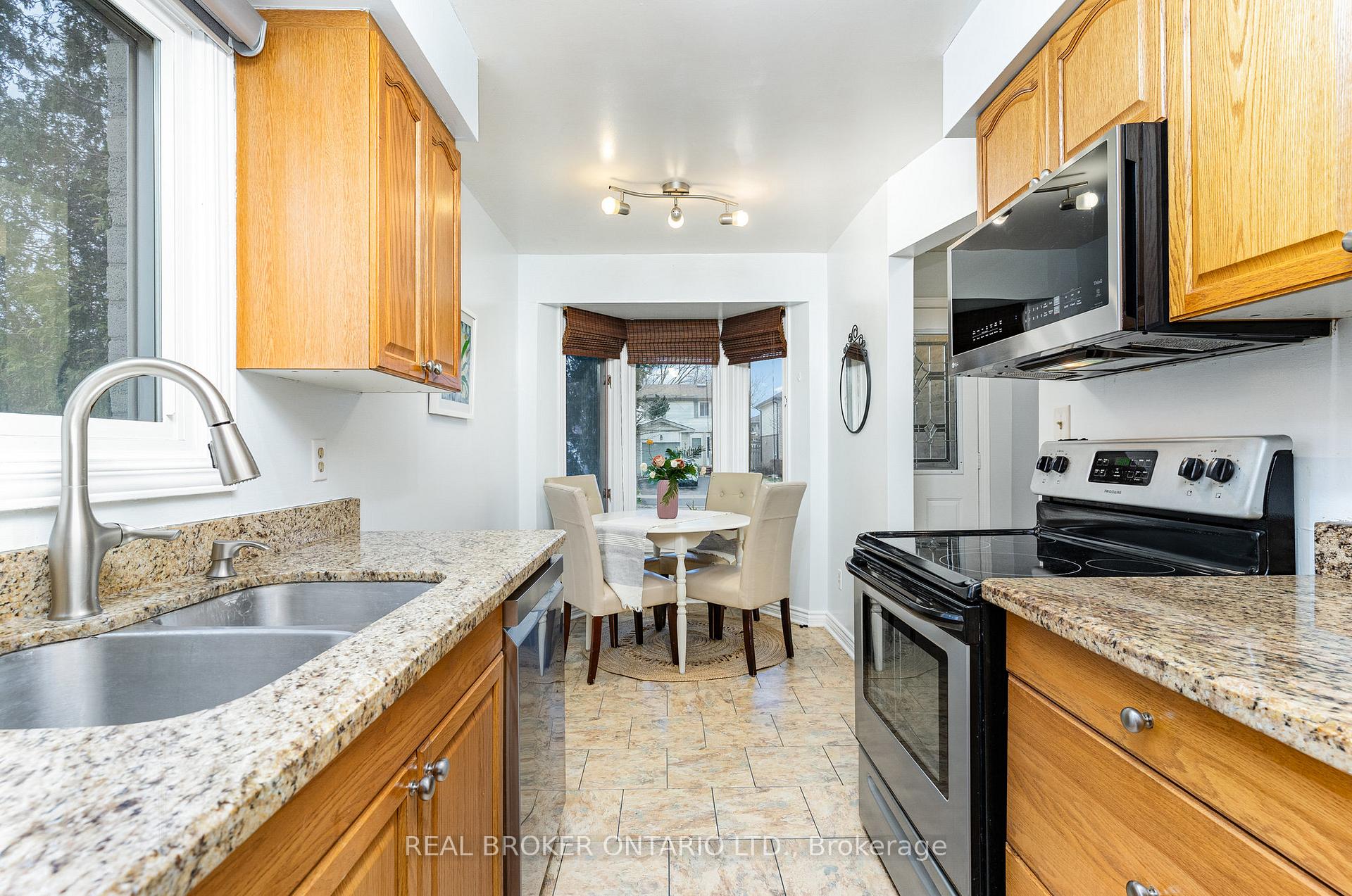 Photo 7 of 542 Drummerhill Crescent, Waterloo — HOMEH