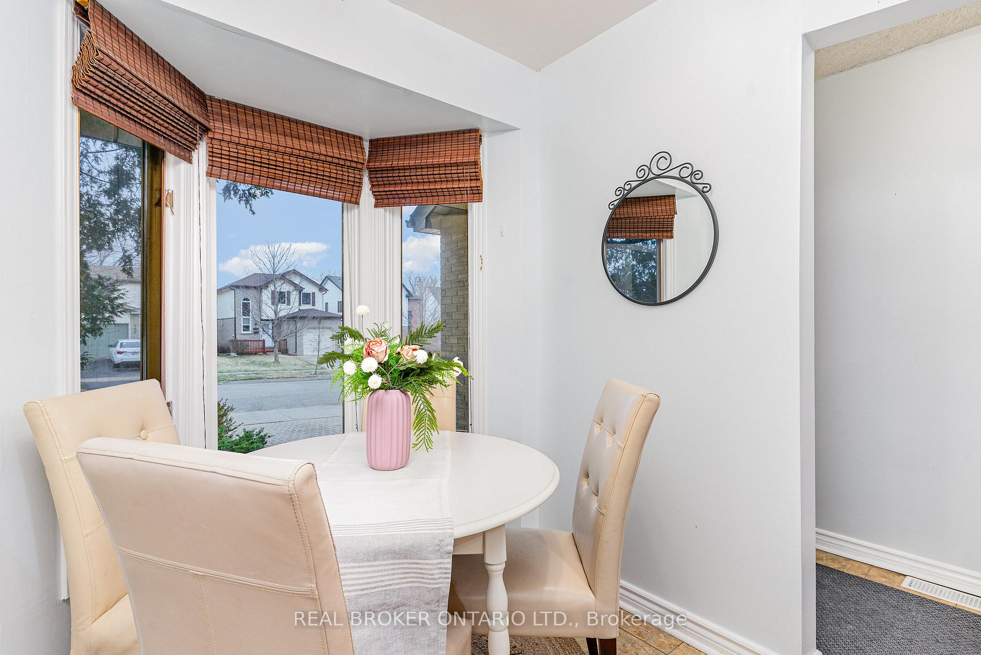 Photo 9 of 542 Drummerhill Crescent, Waterloo — HOMEH