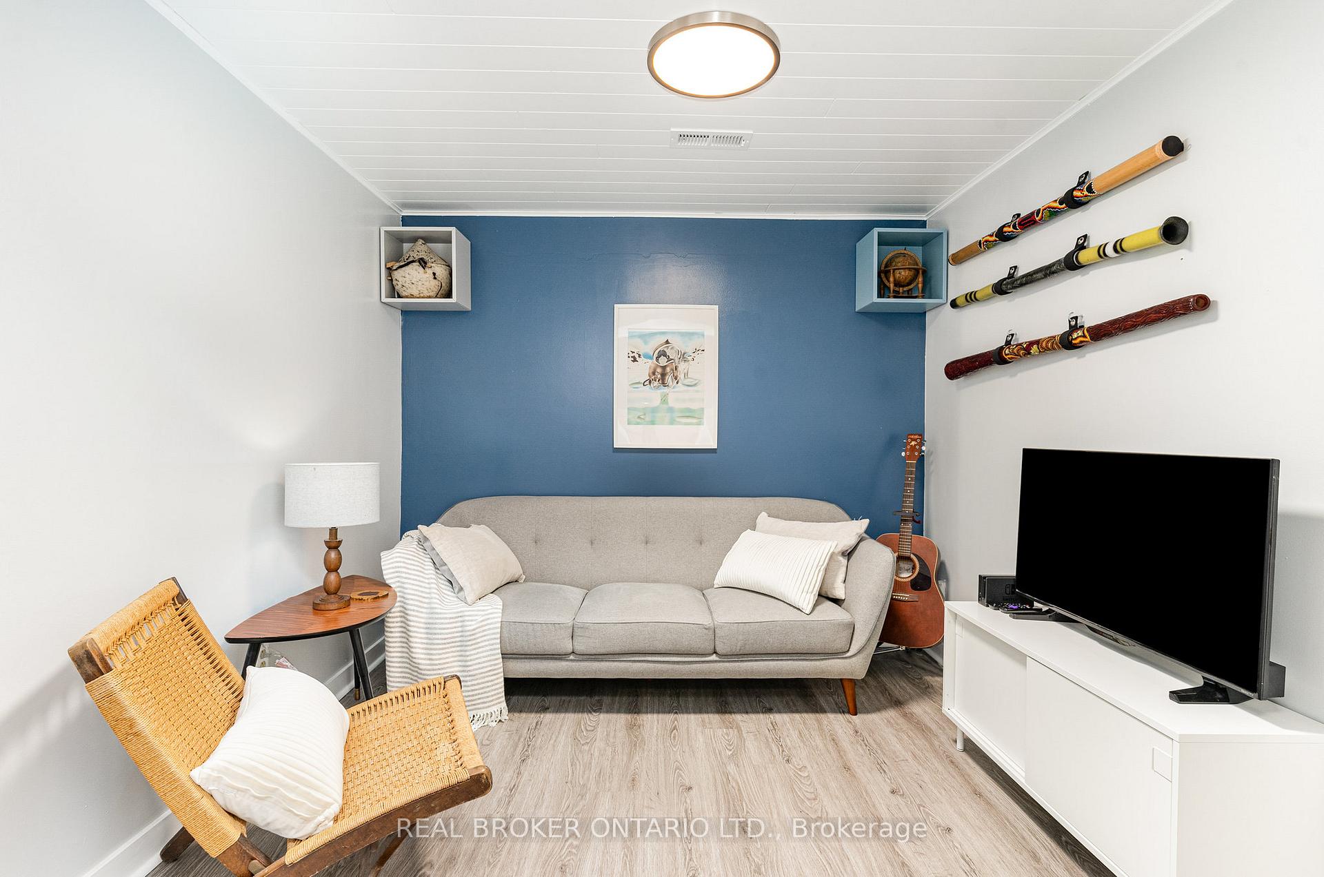 Photo 20 of 542 Drummerhill Crescent, Waterloo — HOMEH