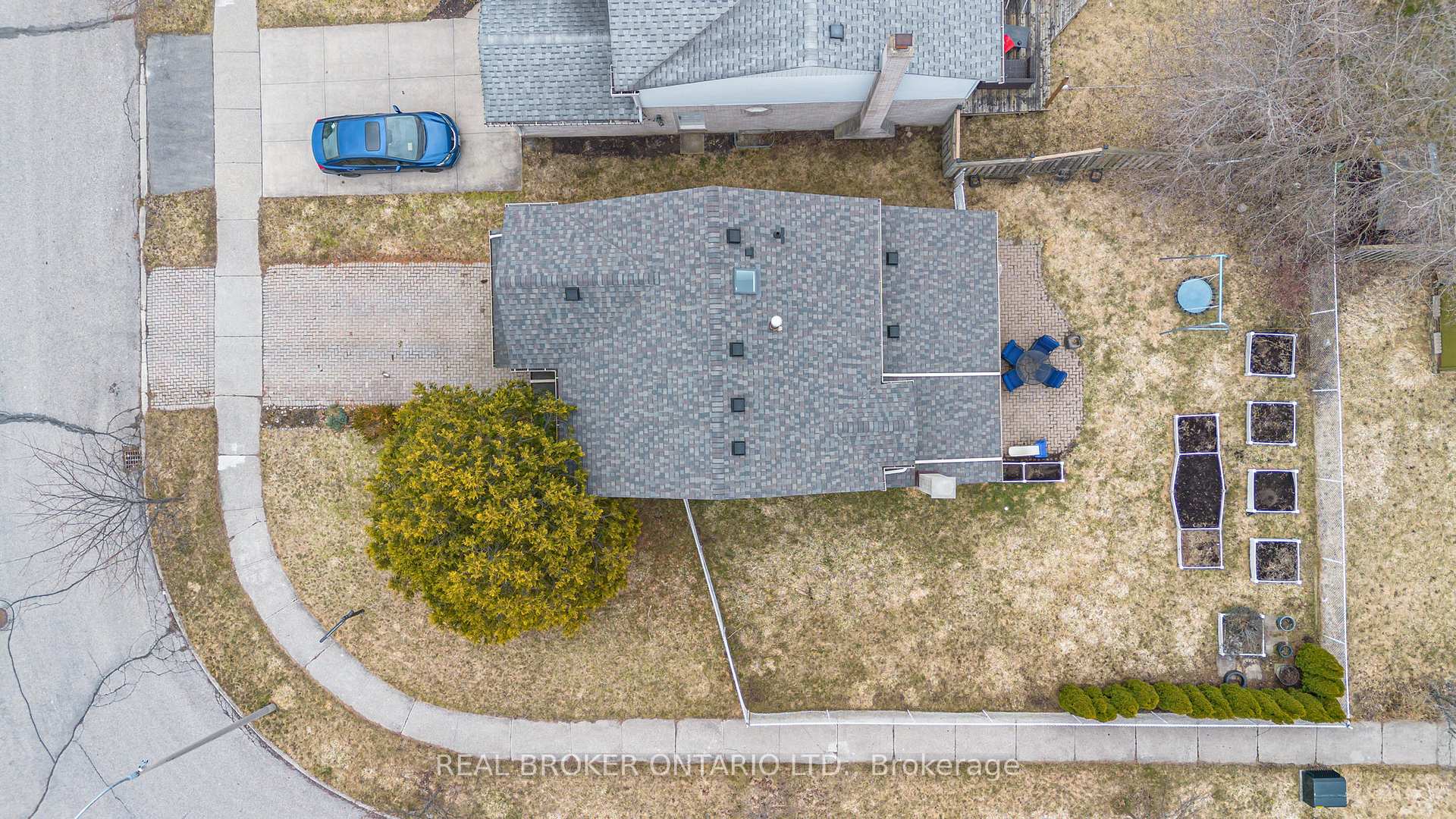 Photo 22 of 542 Drummerhill Crescent, Waterloo — HOMEH