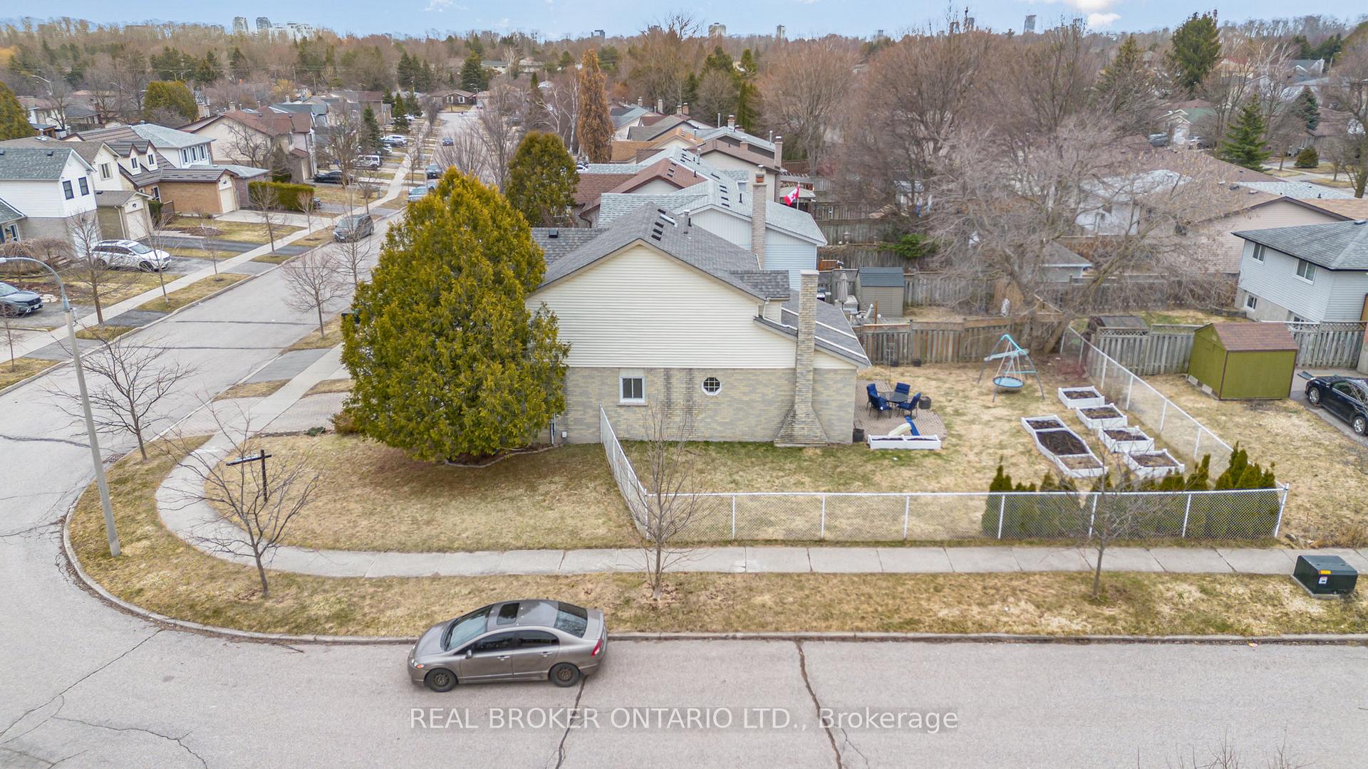 Photo 25 of 542 Drummerhill Crescent, Waterloo — HOMEH