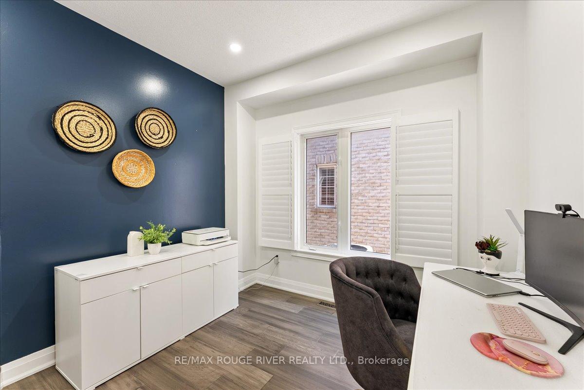 Photo 18 of 33 Gloria Crescent, Whitby, Williamsburg — HOMEH