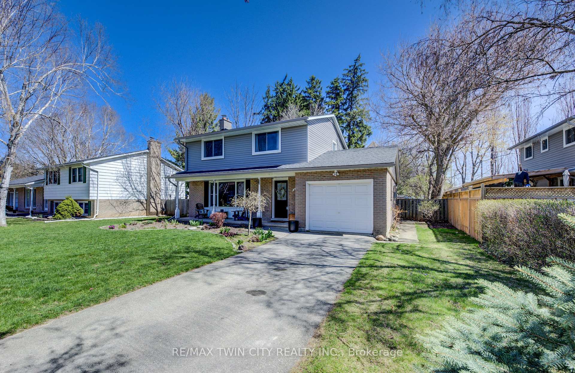 Photo 2 of 282 Braemore Avenue, Waterloo — HOMEH
