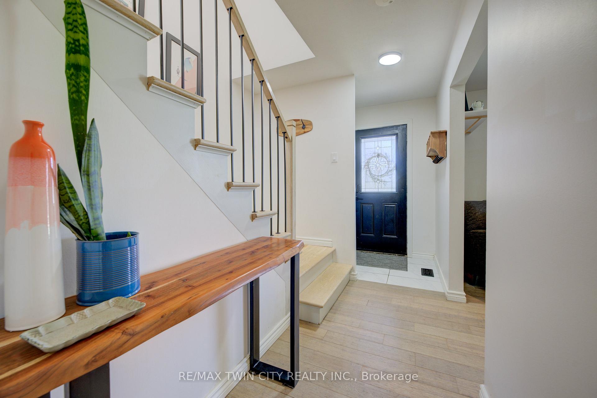 Photo 3 of 282 Braemore Avenue, Waterloo — HOMEH