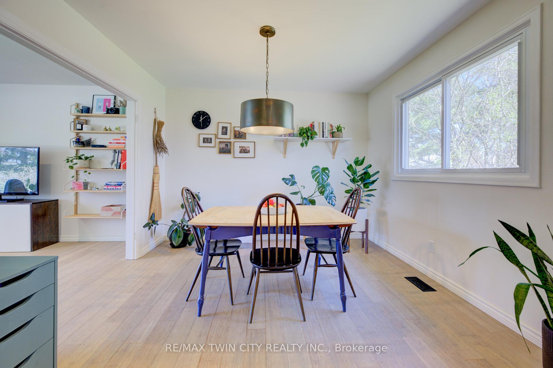 Photo 9 of 282 Braemore Avenue, Waterloo — HOMEH