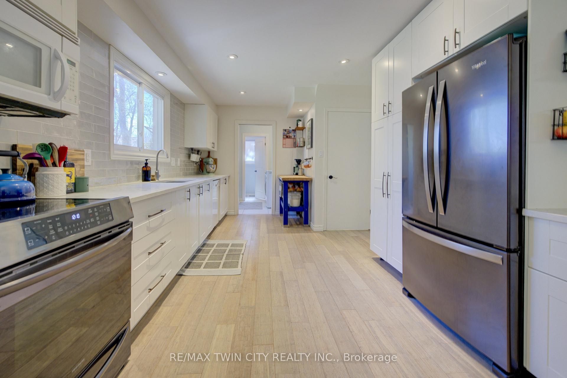 Photo 11 of 282 Braemore Avenue, Waterloo — HOMEH