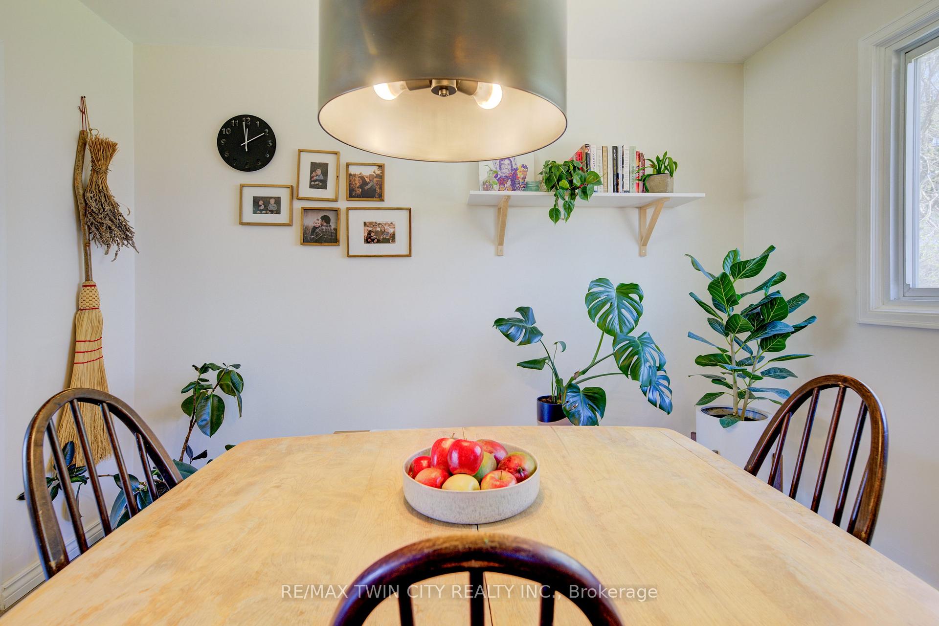 Photo 17 of 282 Braemore Avenue, Waterloo — HOMEH
