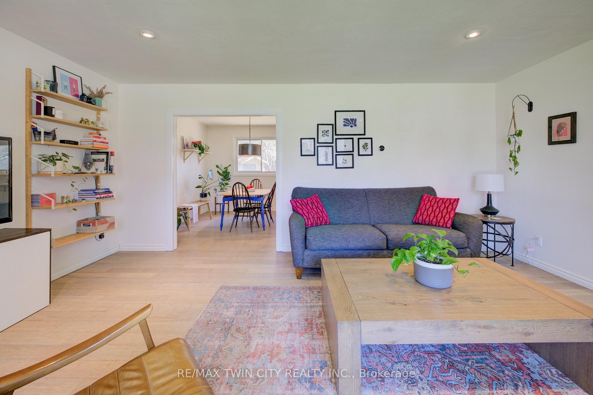 Photo 18 of 282 Braemore Avenue, Waterloo — HOMEH