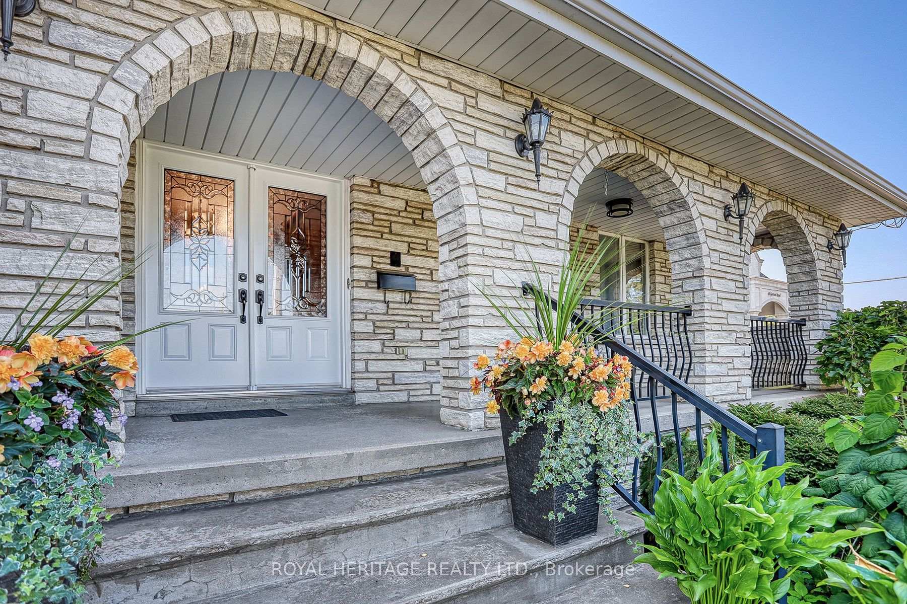 Photo 4 of 46 Garrard Road, Whitby, Blue Grass Meadows — HOMEH