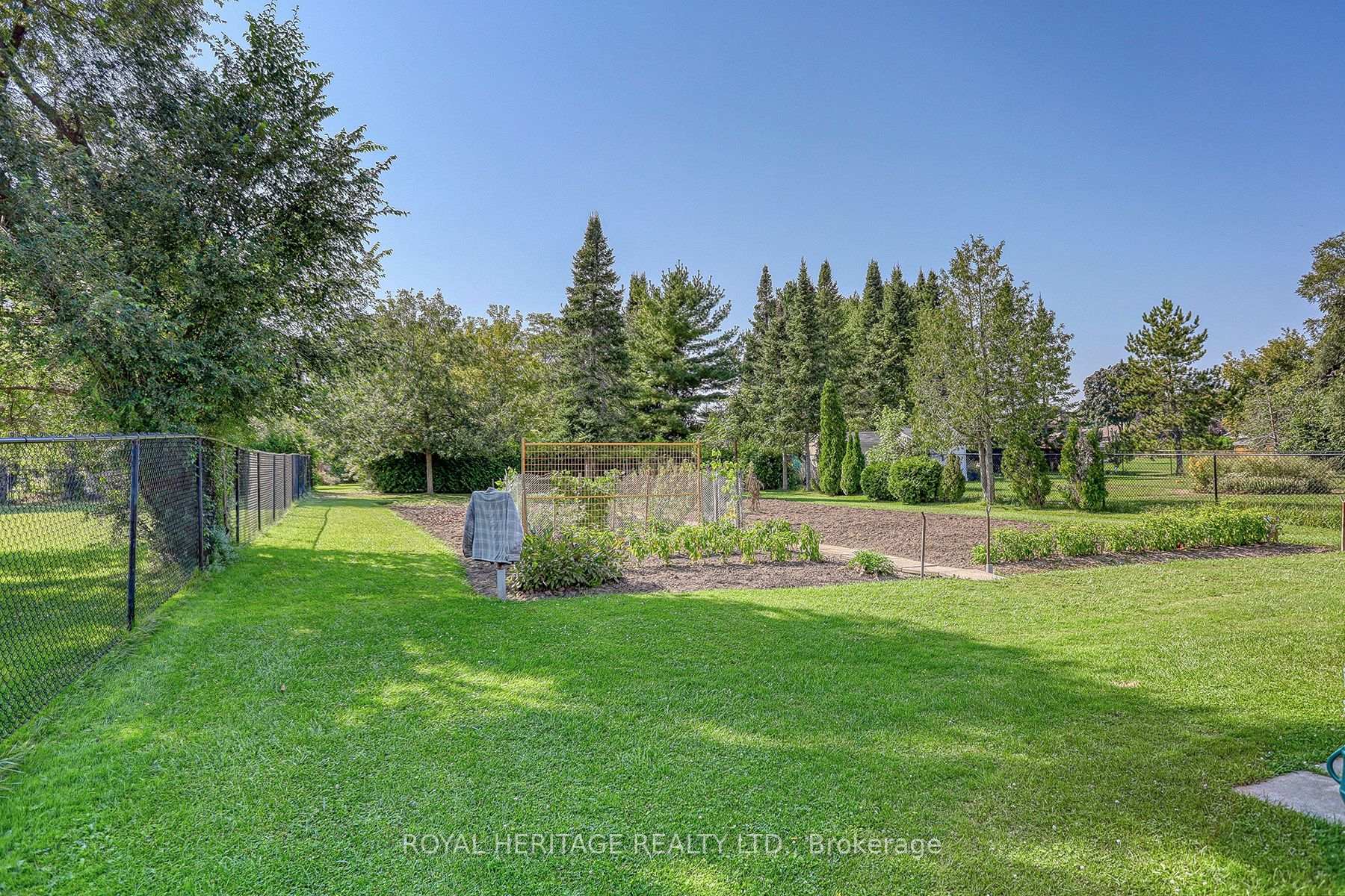 Photo 44 of 46 Garrard Road, Whitby, Blue Grass Meadows — HOMEH