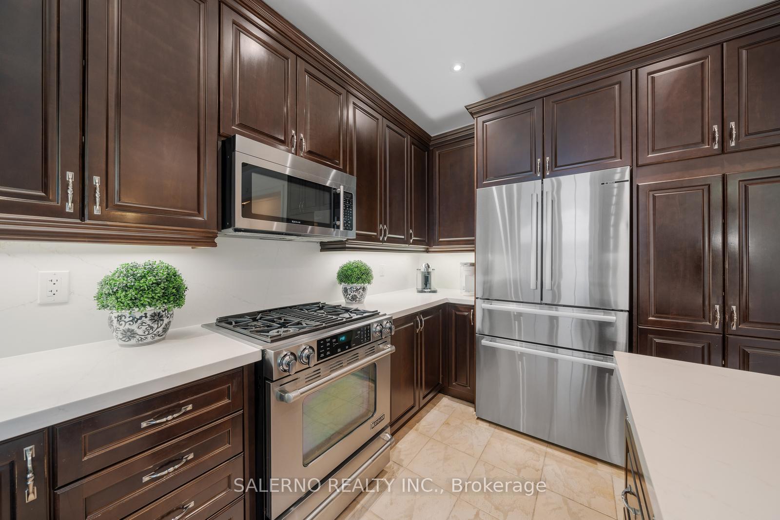Photo 15 of 222 Via Campanile, Vaughan, Vellore Village — HOMEH