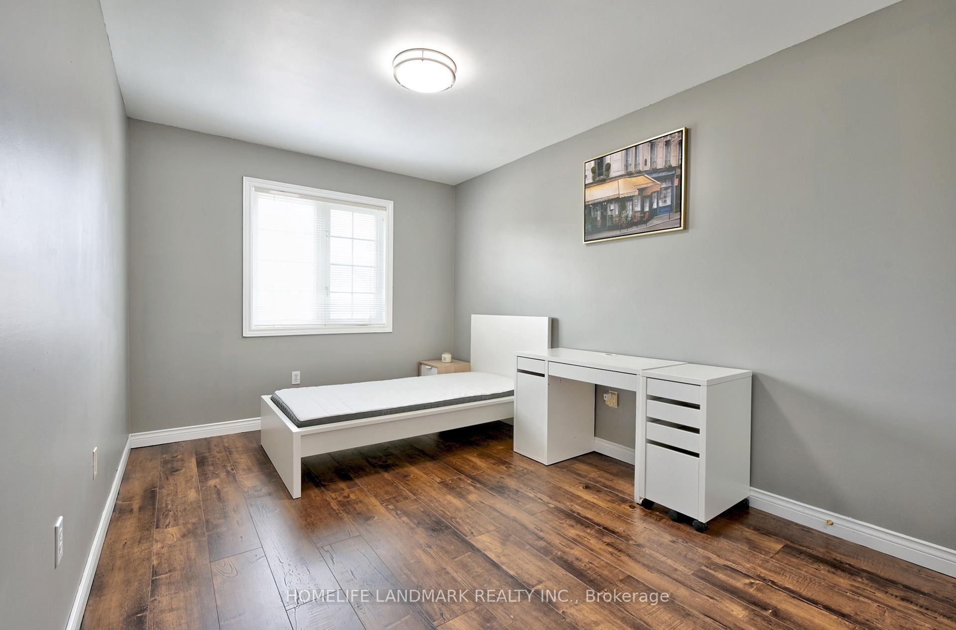 Photo 14 of 33 Bugelli Drive S, Whitby, Taunton North — HOMEH
