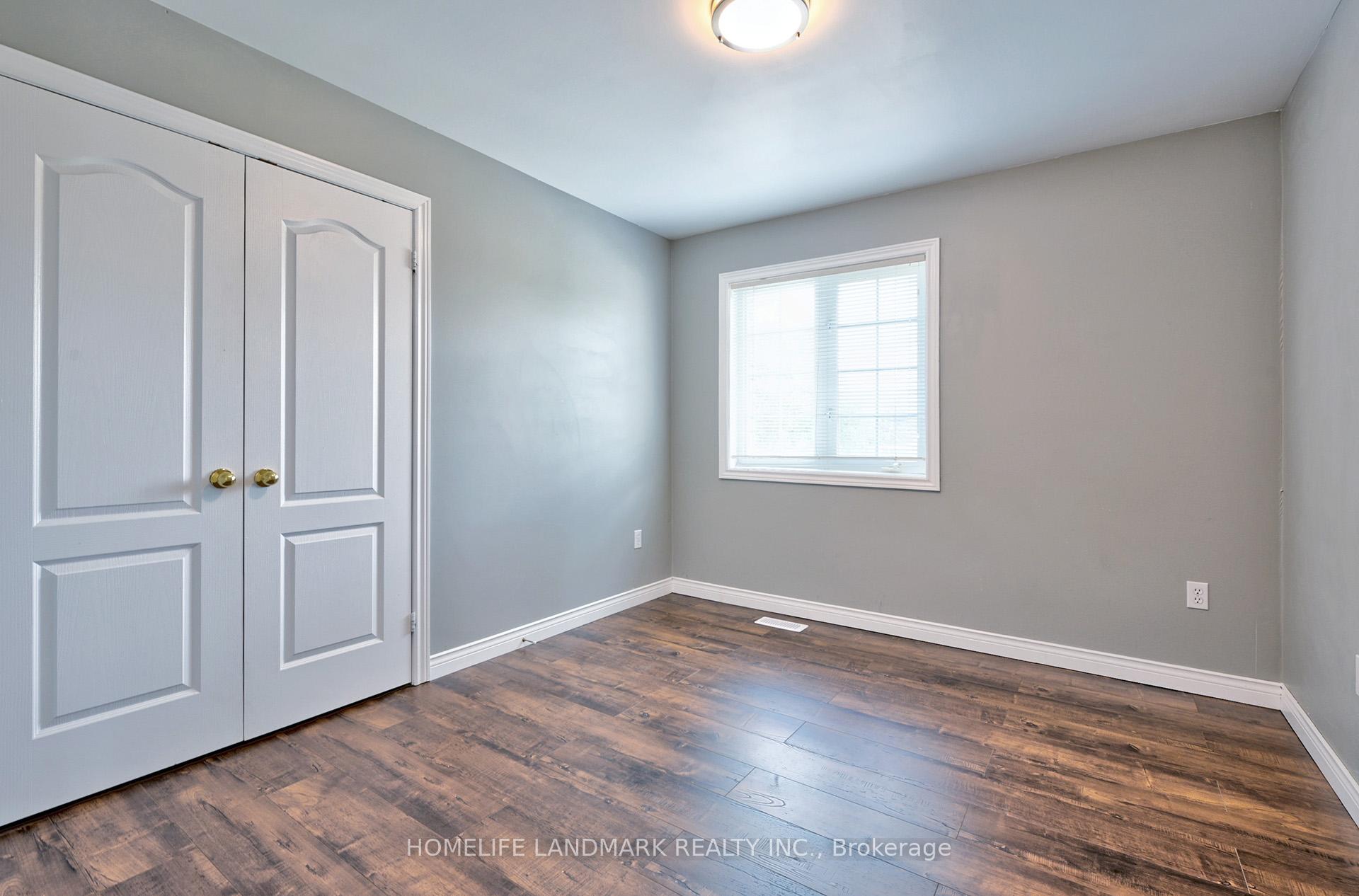 Photo 15 of 33 Bugelli Drive S, Whitby, Taunton North — HOMEH