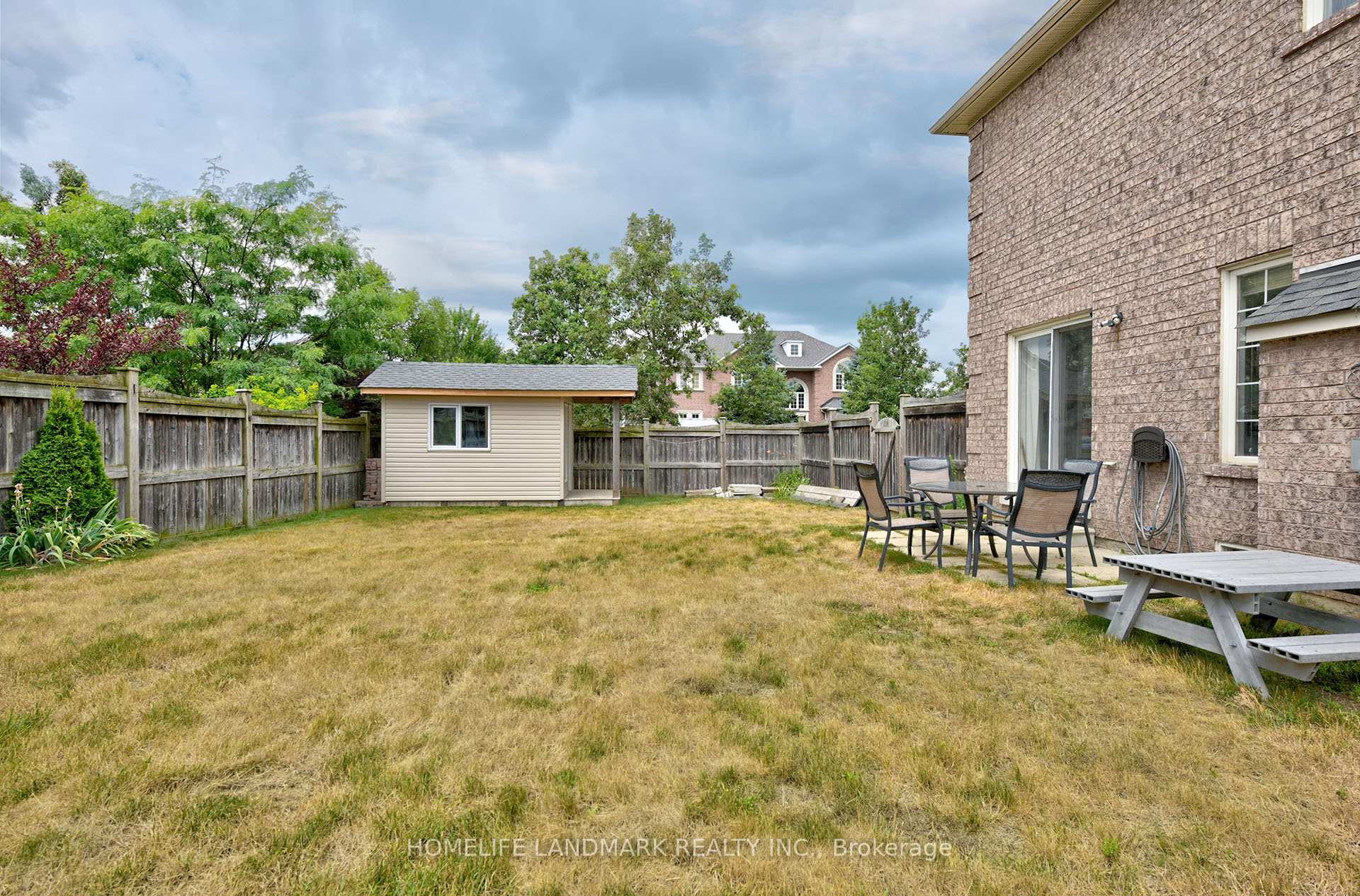 Photo 17 of 33 Bugelli Drive S, Whitby, Taunton North — HOMEH