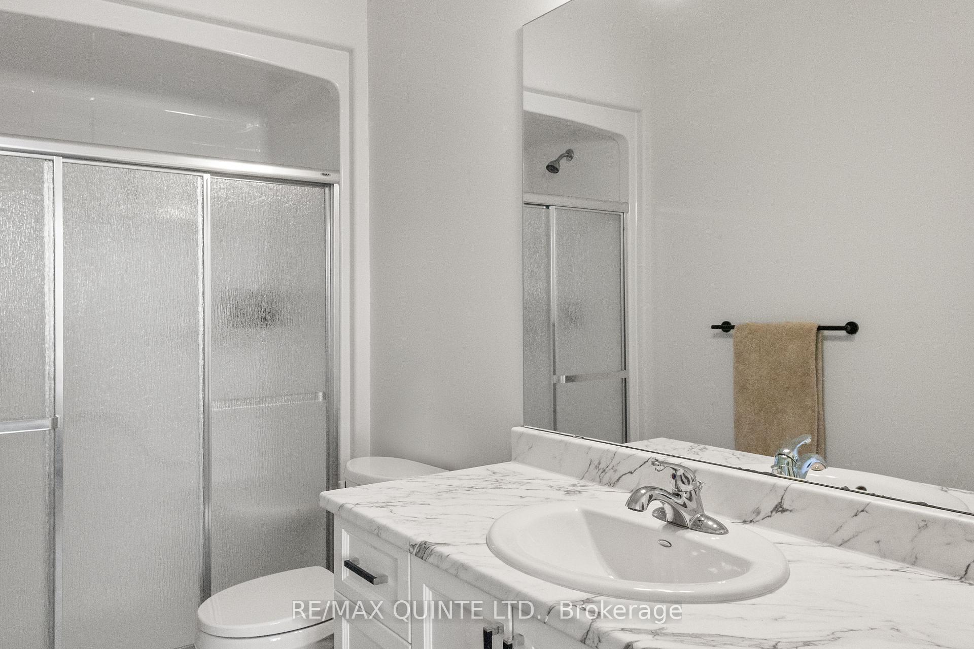 Photo 21 of 54 Athabaska Drive, Belleville, Thurlow Ward — HOMEH