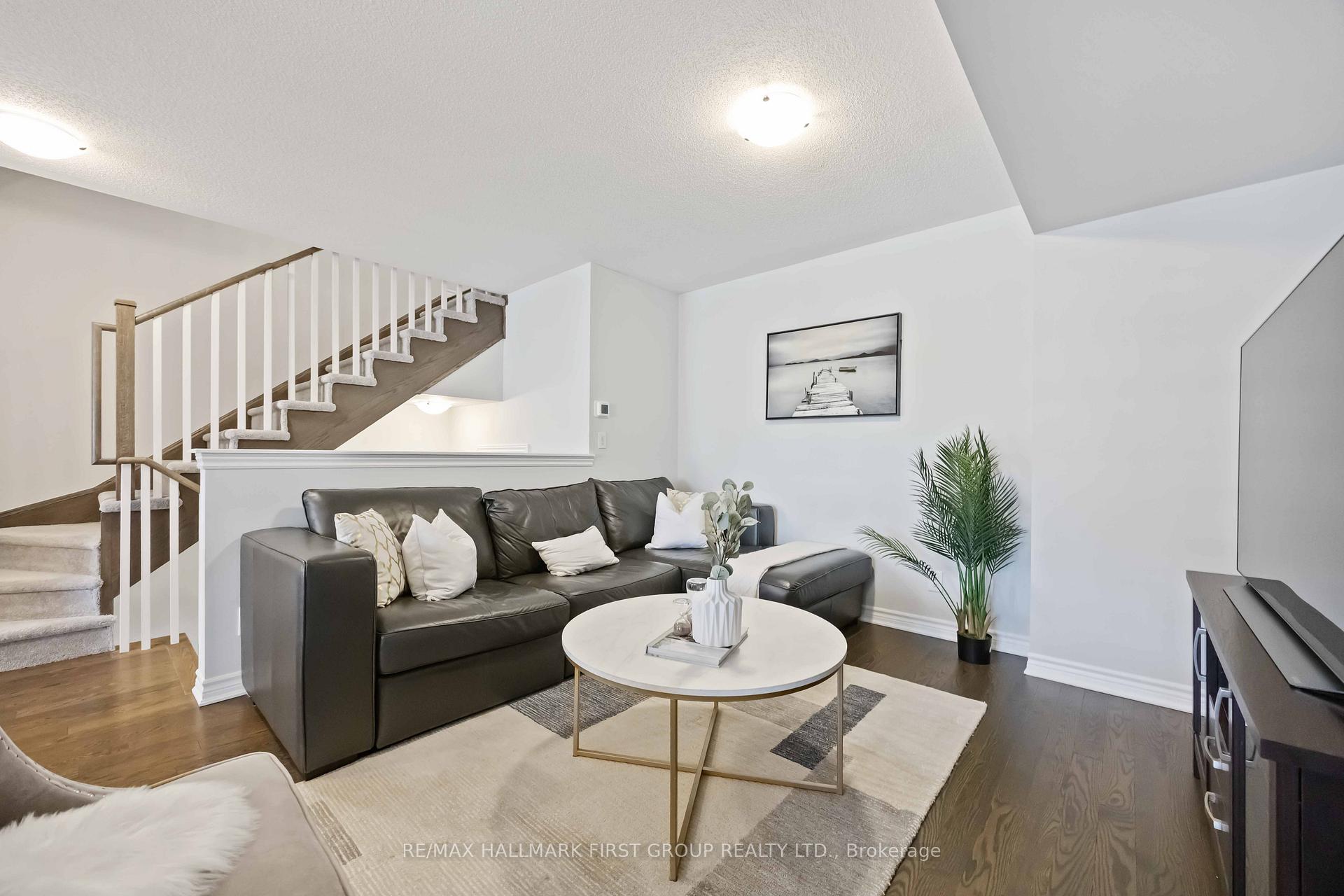 Photo 8 of 81 Sutcliffe Drive, Whitby, Rolling Acres — HOMEH