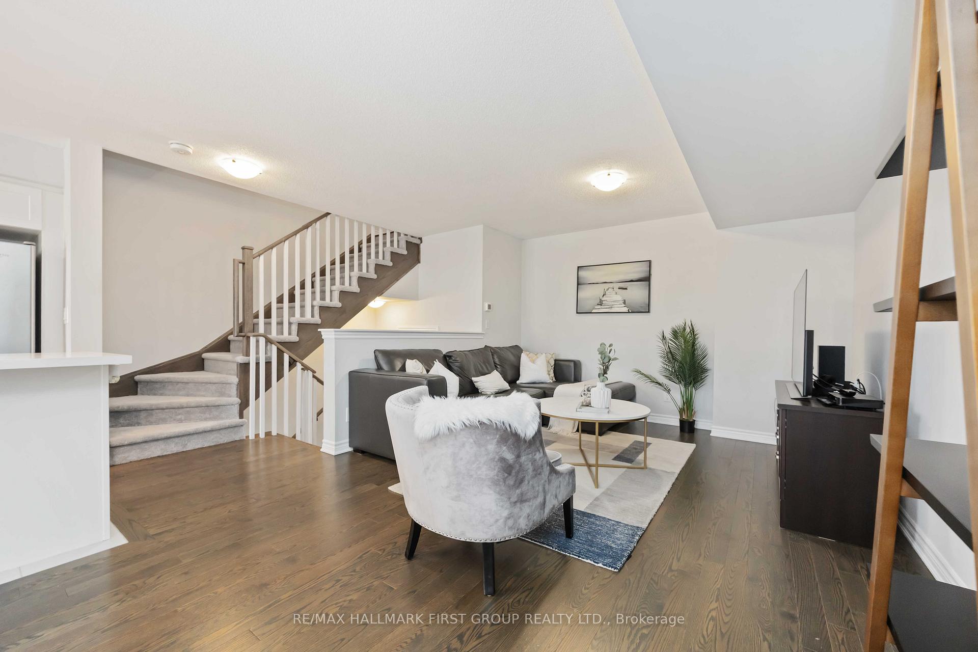 Photo 11 of 81 Sutcliffe Drive, Whitby, Rolling Acres — HOMEH