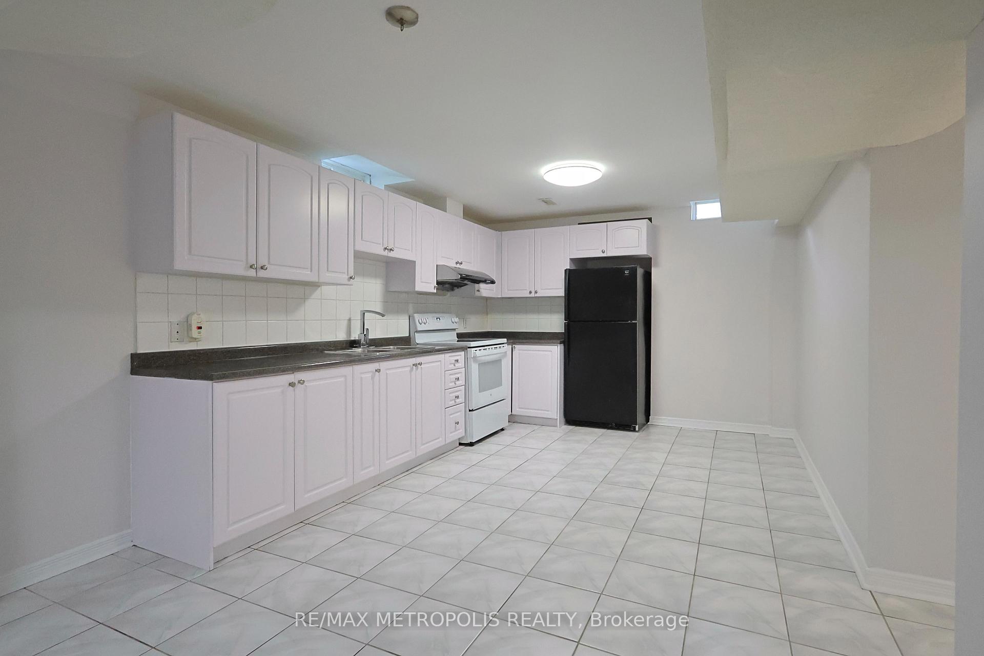 Photo 4 of Unit BSMT, 104 Sail Crescent, Vaughan, Vellore Village — HOMEH
