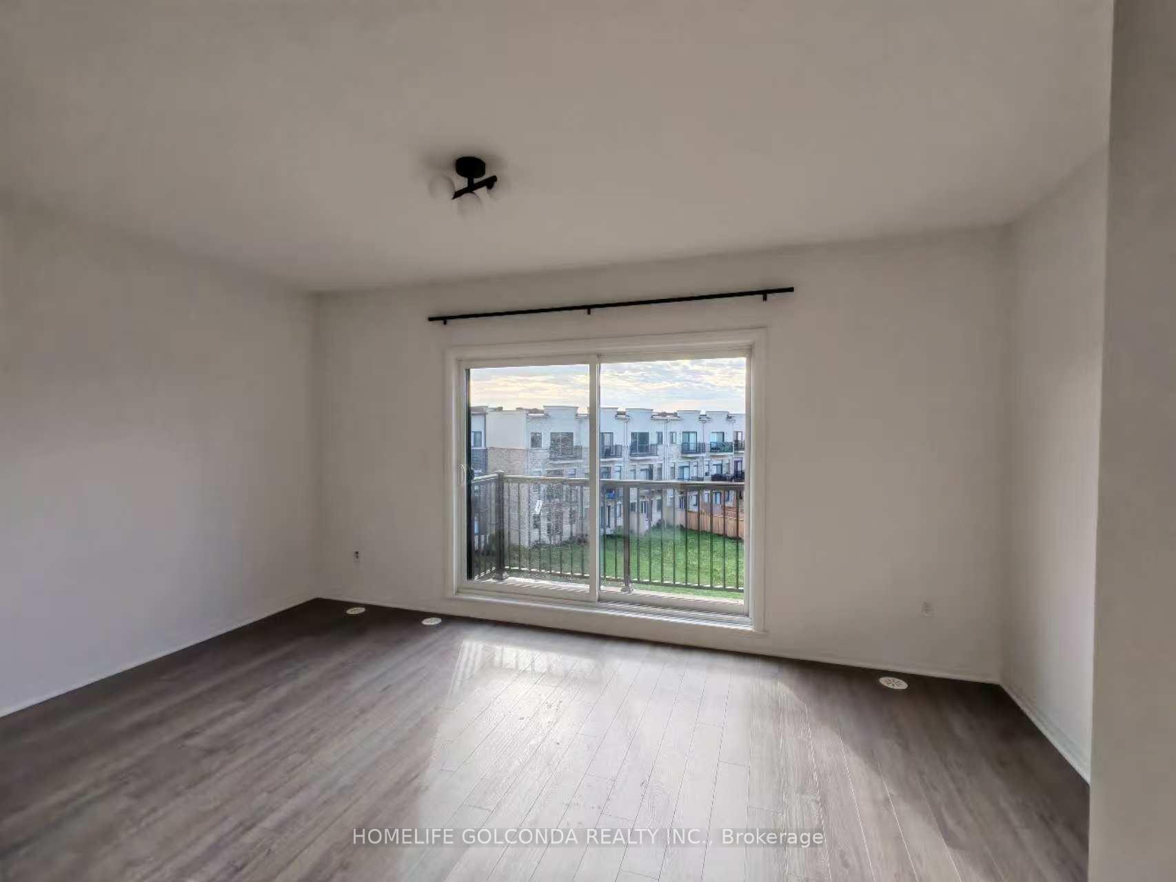 Photo 9 of 37 Arianna Crescent, Vaughan, Patterson — HOMEH