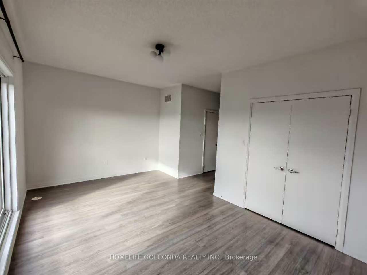 Photo 10 of 37 Arianna Crescent, Vaughan, Patterson — HOMEH