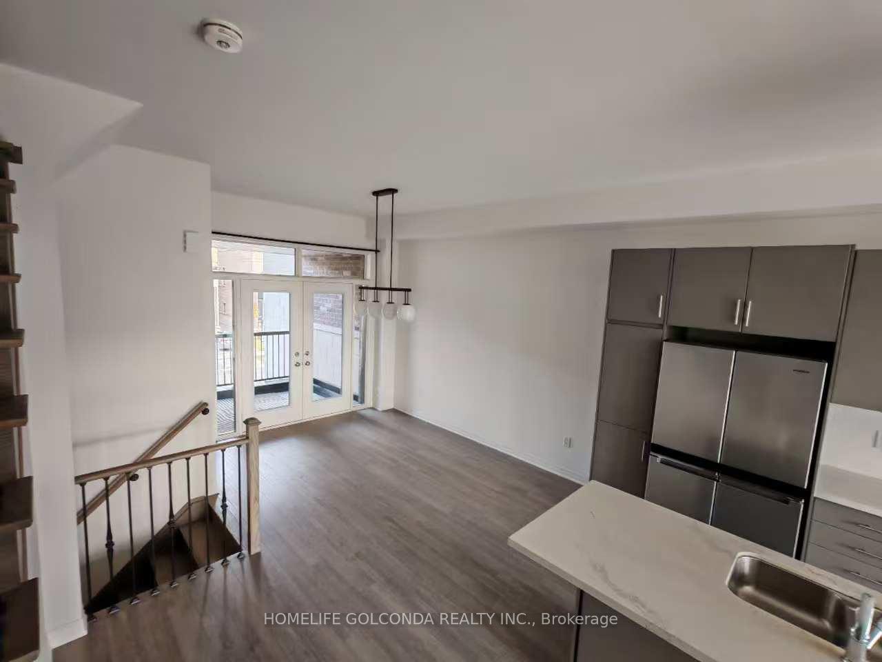 Photo 11 of 37 Arianna Crescent, Vaughan, Patterson — HOMEH