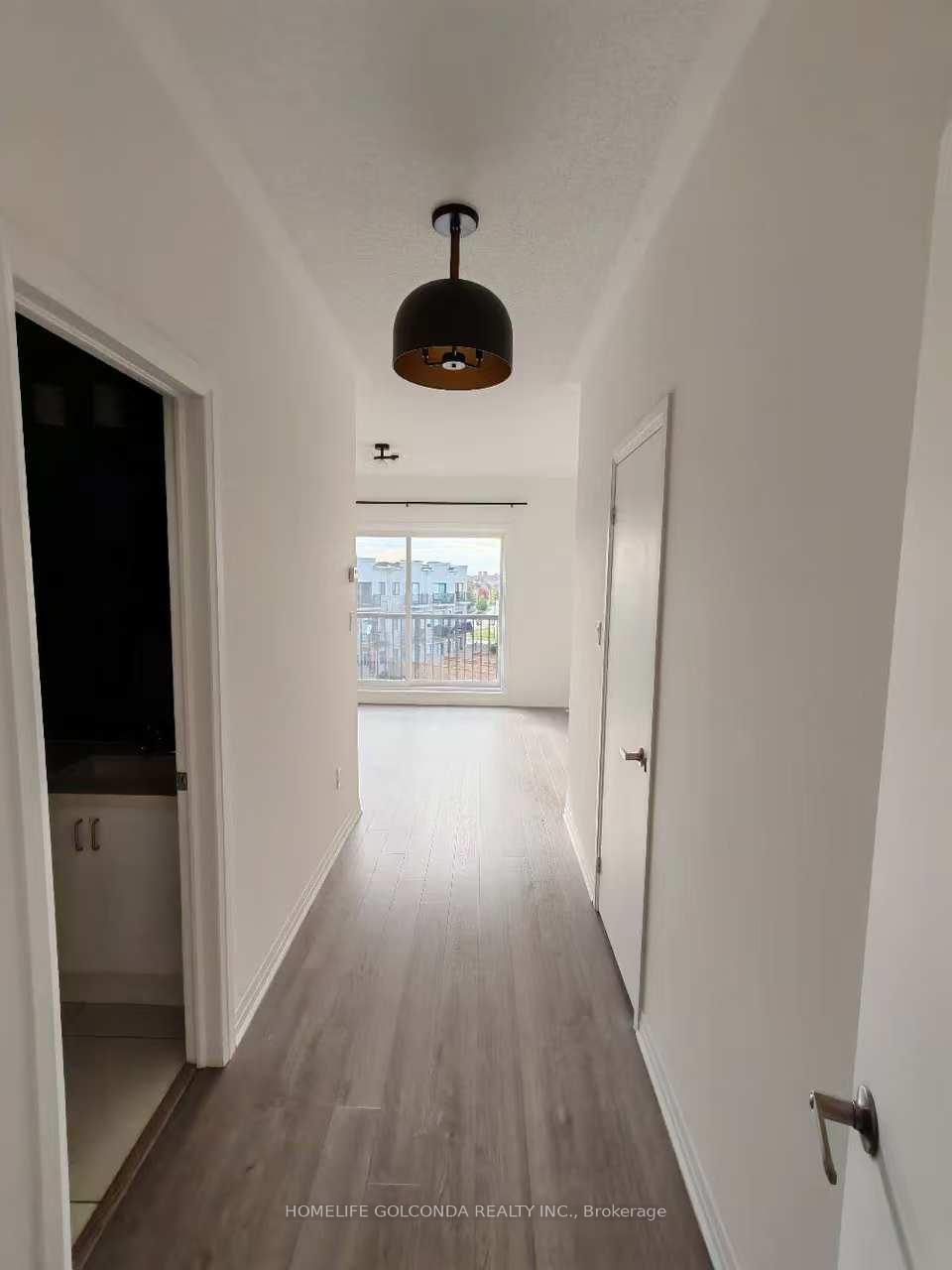 Photo 13 of 37 Arianna Crescent, Vaughan, Patterson — HOMEH